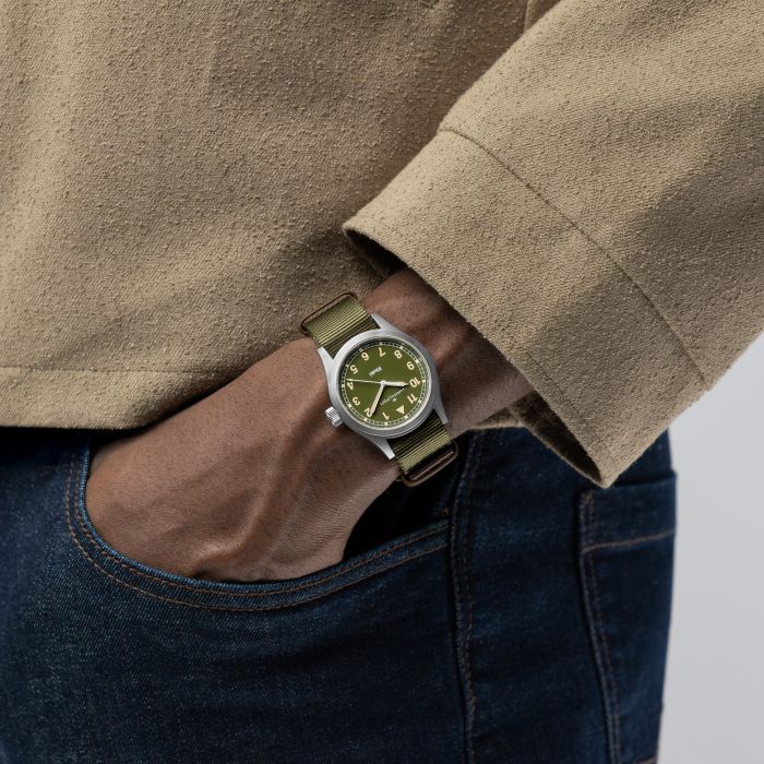 卡其陸戰系列38毫米石英腕錶 2