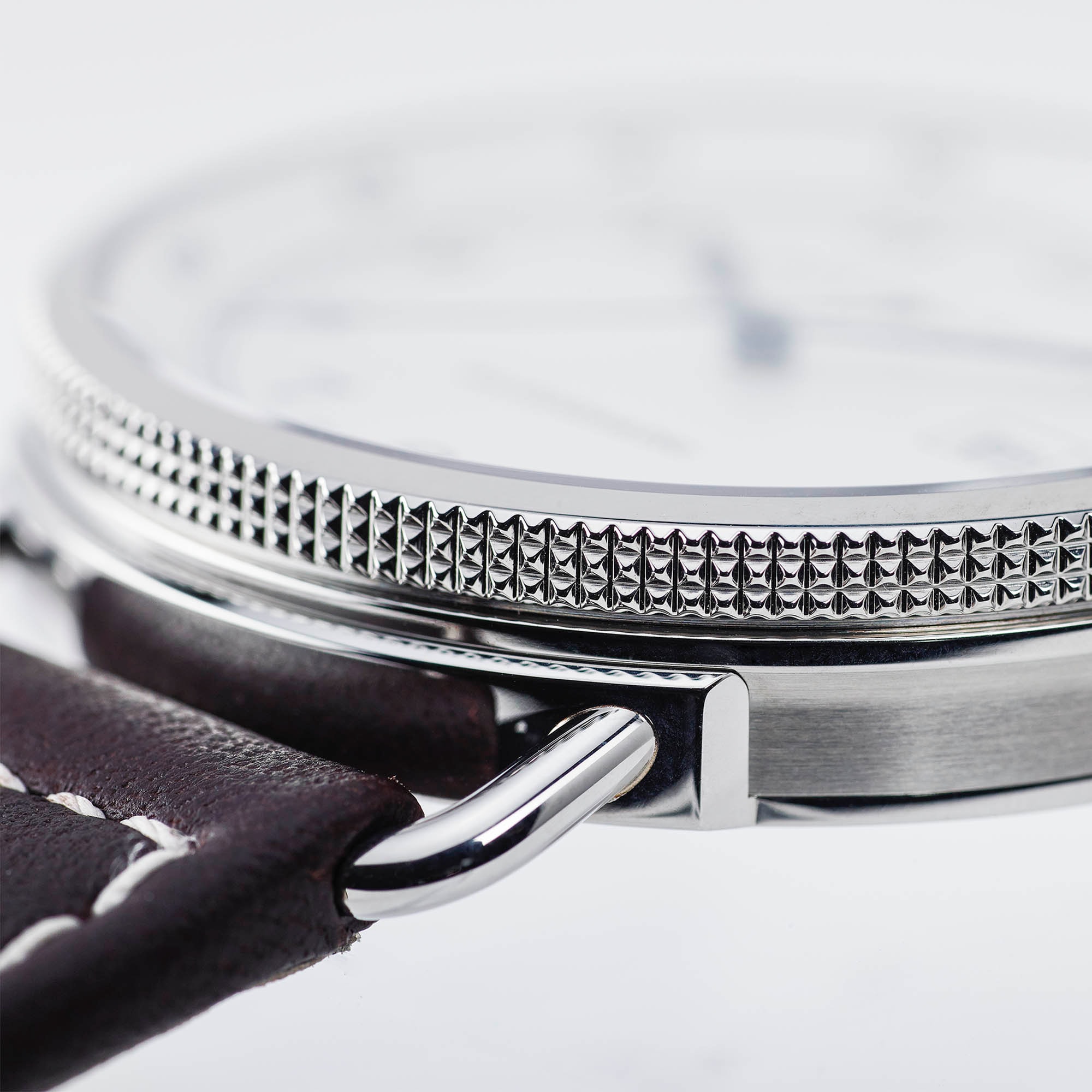 Hamilton khaki sales navy pioneer auto