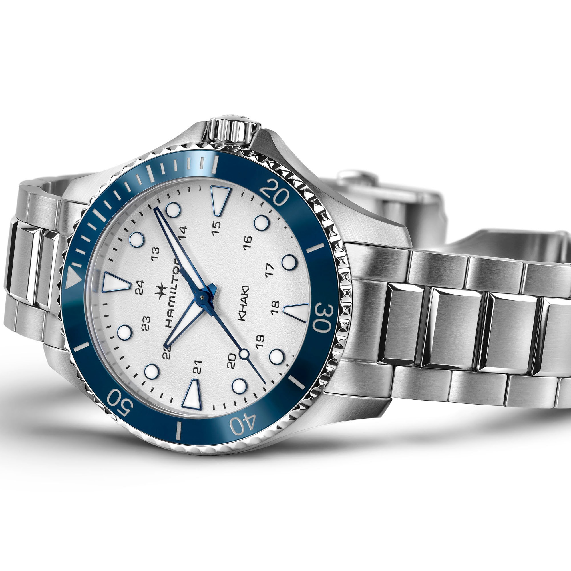 Khaki Navy Scuba 37mm - Silver dial - Stainless Steel bracelet