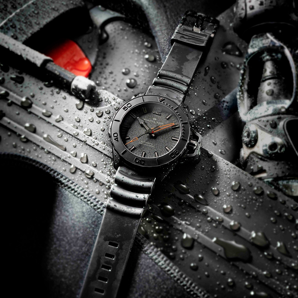 Khaki Navy Frogman - Black dial - Black strap - H77845330