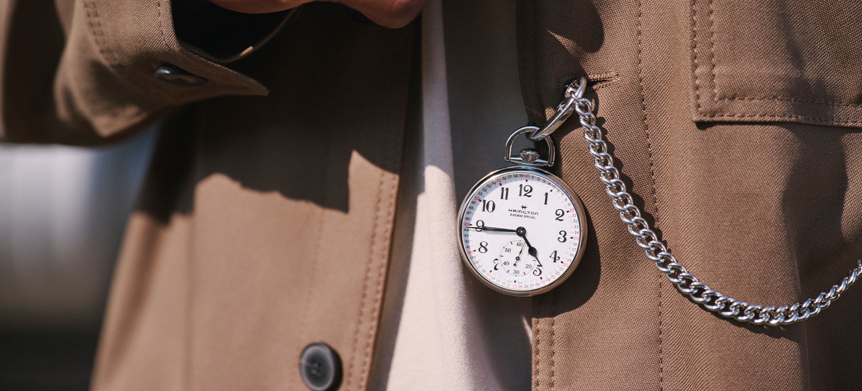 Un reloj de bolsillo un diseño totalmente nuevo rinde homenaje al legado del cronometraje de marca. | Hamilton Watch